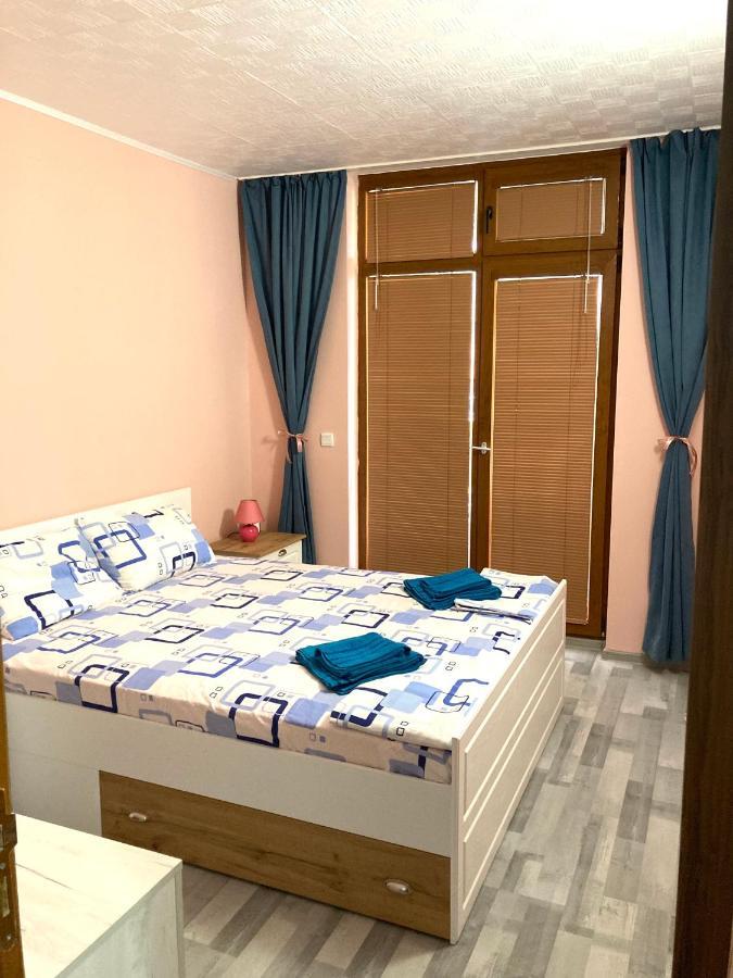 Апартаменти Блу Самър 1 & 2 & 3 Pantai Sunny Bagian luar foto