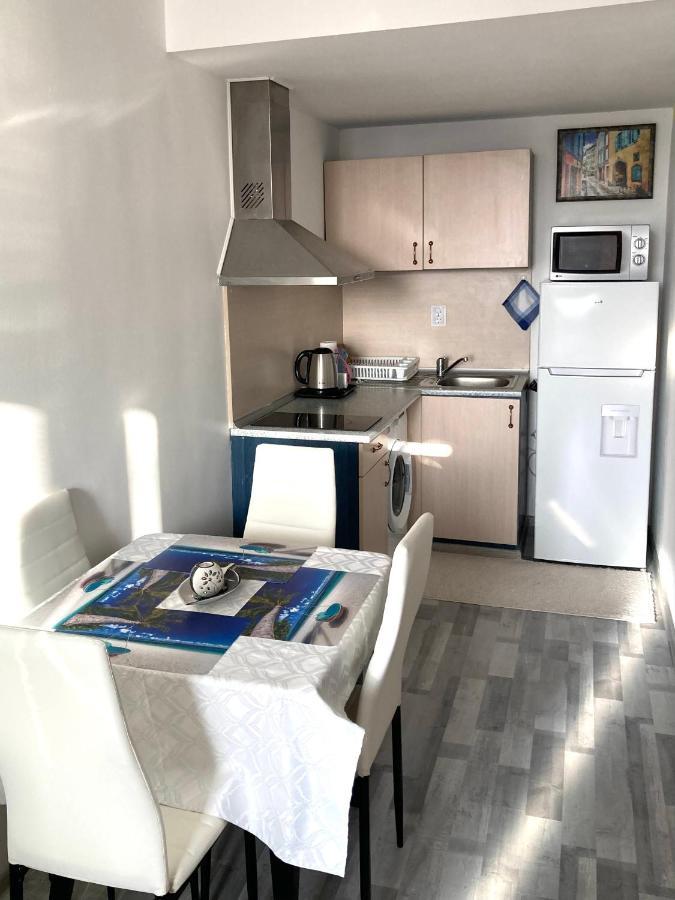 Апартаменти Блу Самър 1 & 2 & 3 Pantai Sunny Bagian luar foto