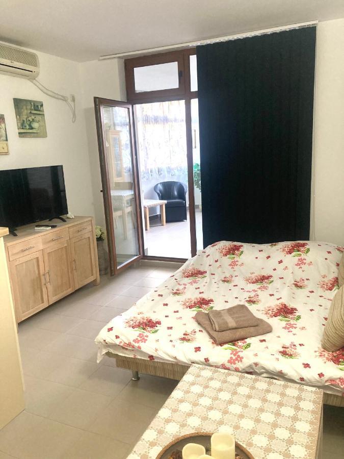 Апартаменти Блу Самър 1 & 2 & 3 Pantai Sunny Bagian luar foto