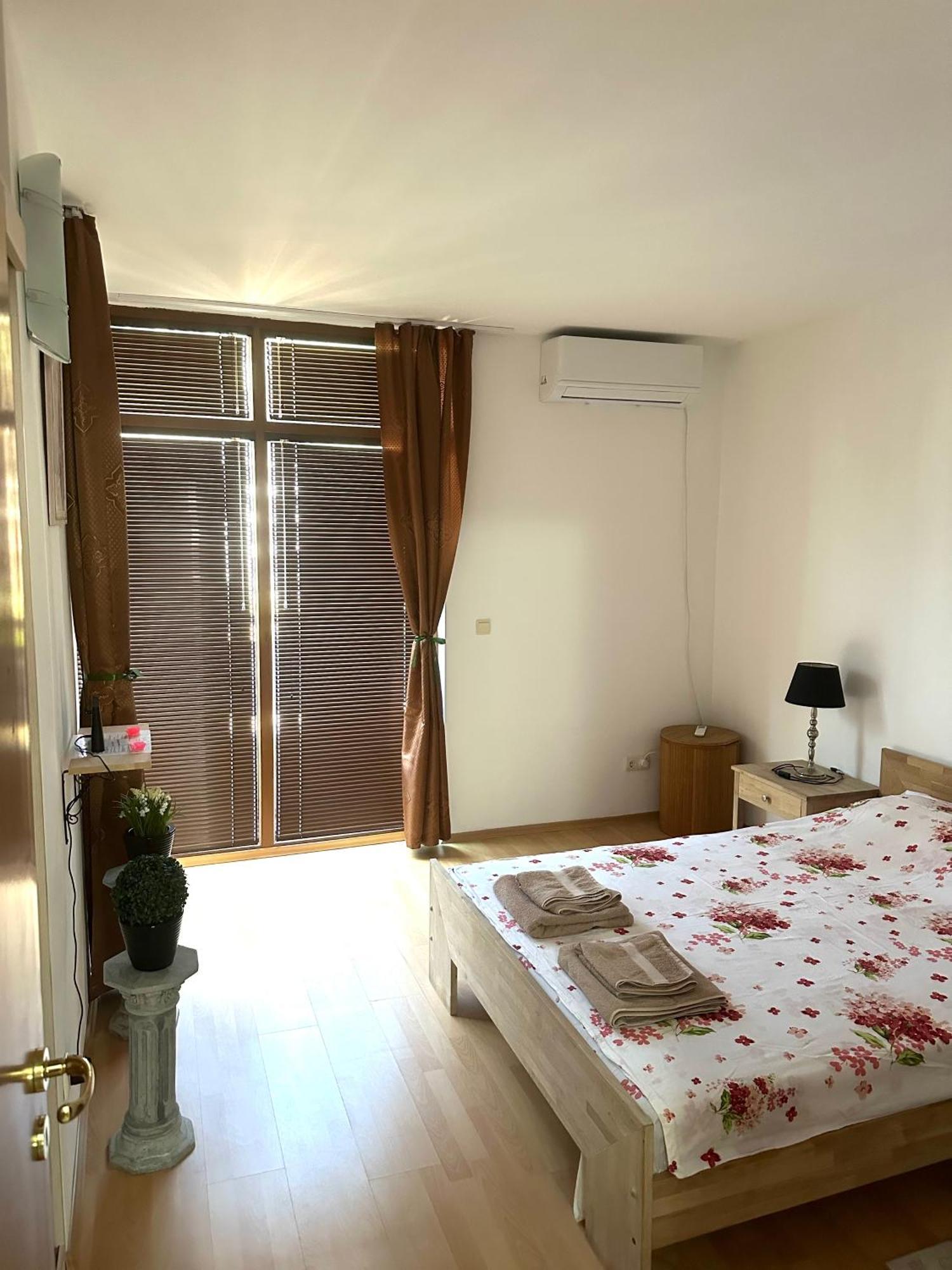 Апартаменти Блу Самър 1 & 2 & 3 Pantai Sunny Bagian luar foto
